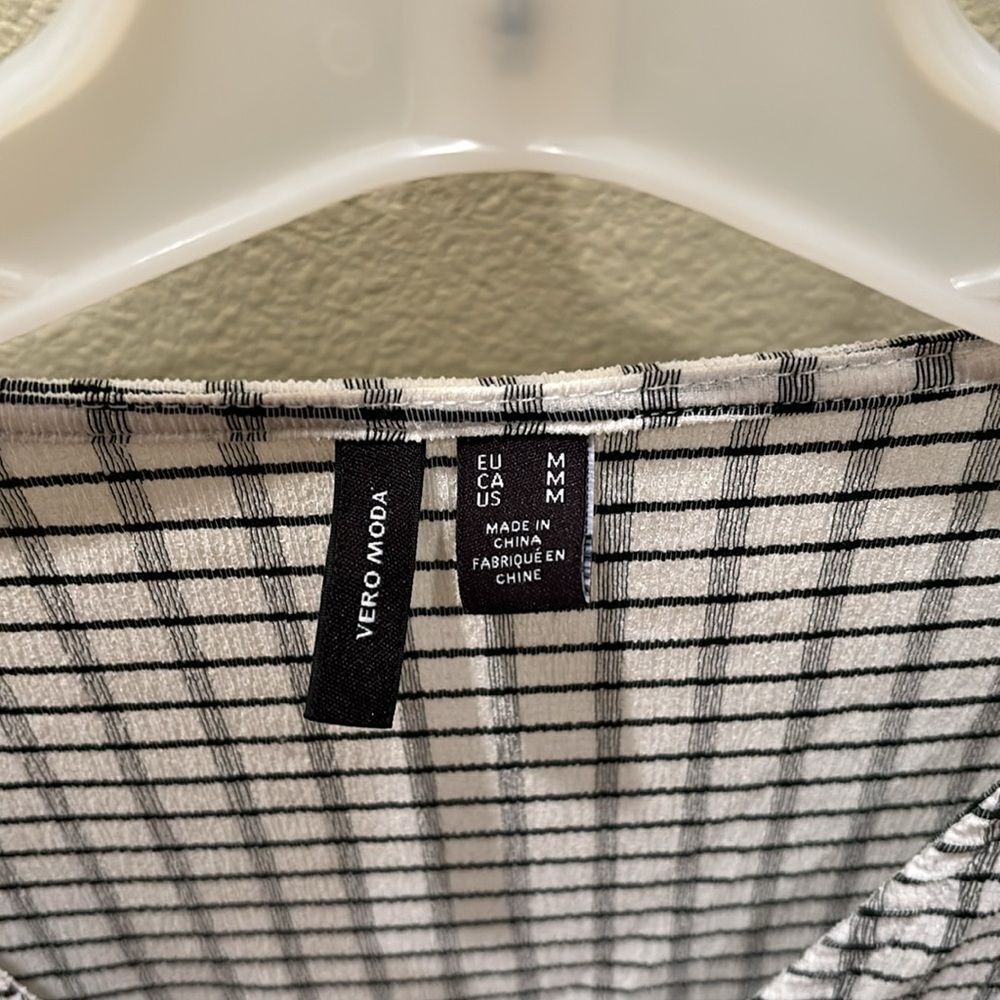 Vero Moda woman's black and white striped dress - Picture 5 of 8